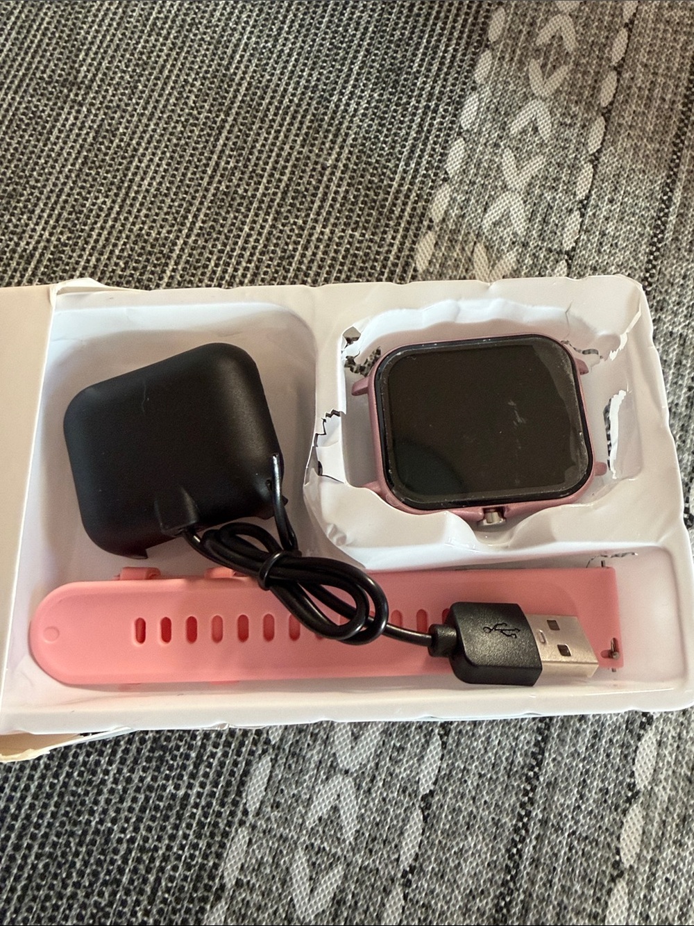 ⌚ NEW IN BOX Smart Watch – Pink Band Fitness Tracker & Bluetooth Call - Picture 2 of 2